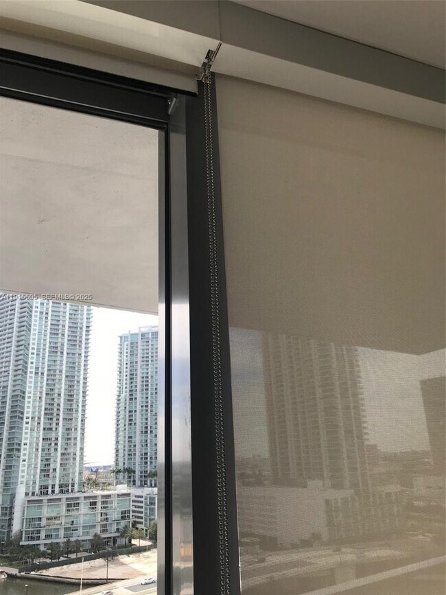 Building Photo - 31 SE 6th St