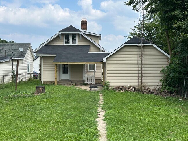 Building Photo - 1611 Vermont Ave