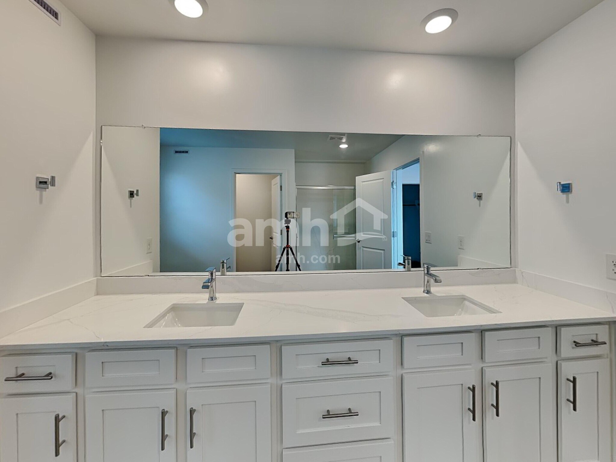 Building Photo - 7399 S Paseo Monte de Oro