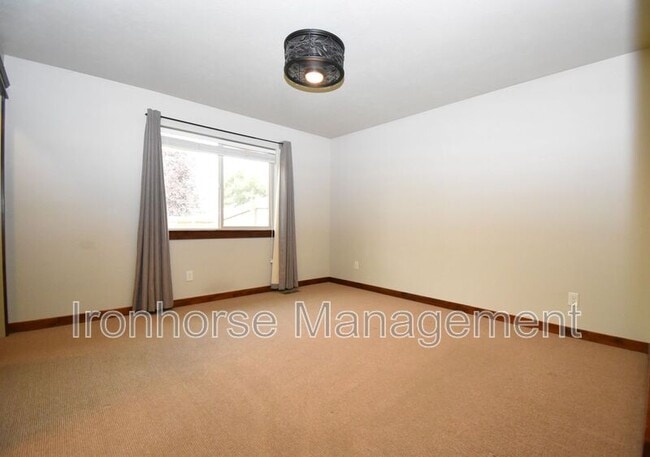 Building Photo - 103 Covey Ct