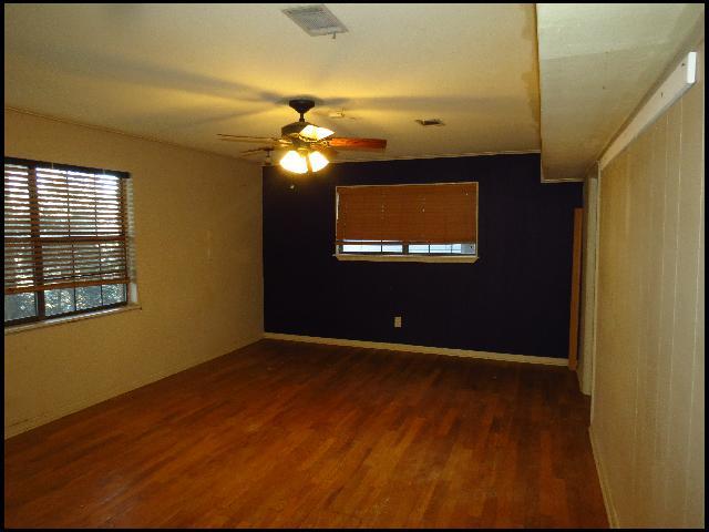 Building Photo - 12124 Shawnee Forest Dr