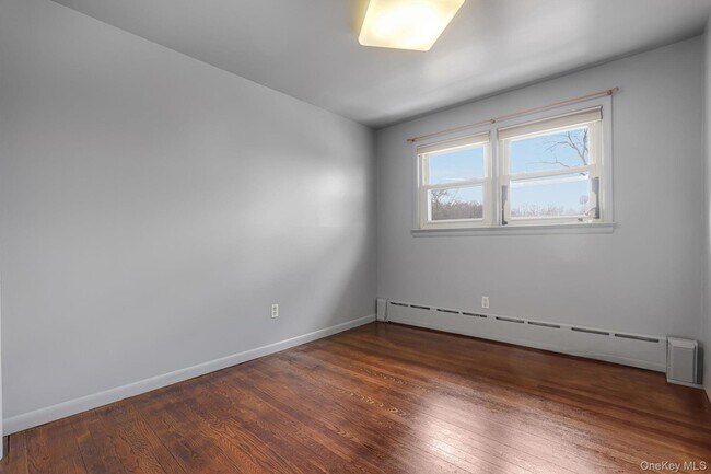 Building Photo - 2 Gillis Ave