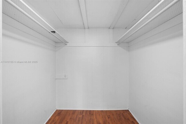 Building Photo - 3301 NE 5th Ave