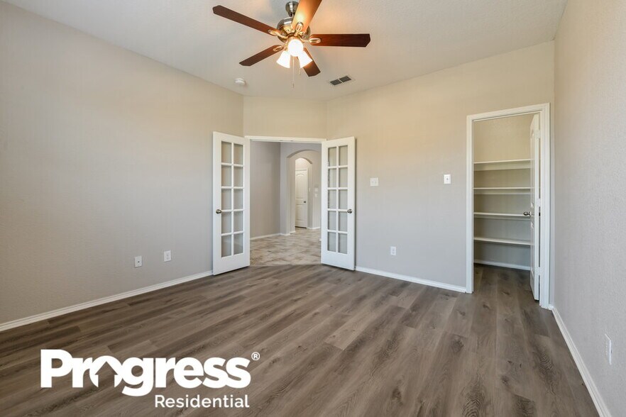 Building Photo - 8225 Spruce Meadows Dr
