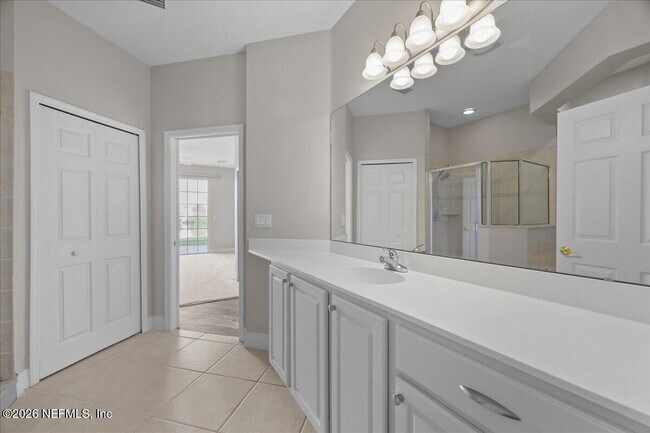 Building Photo - 539 Hedgewood Dr