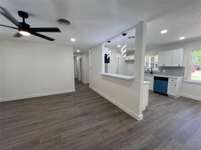 Building Photo - 8020 Laura St