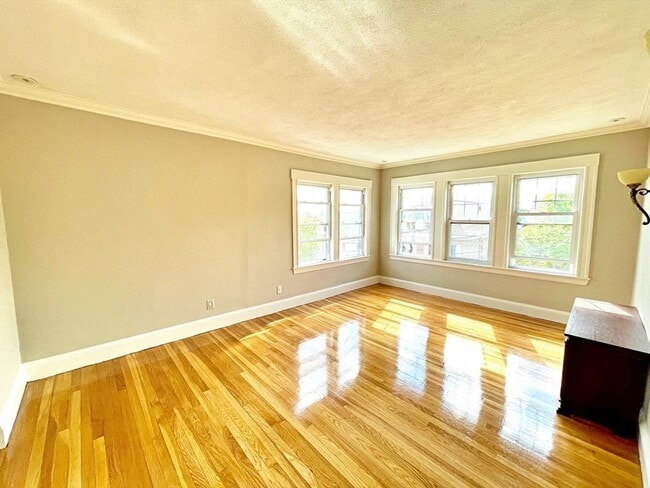 Building Photo - 15 Puritan Rd