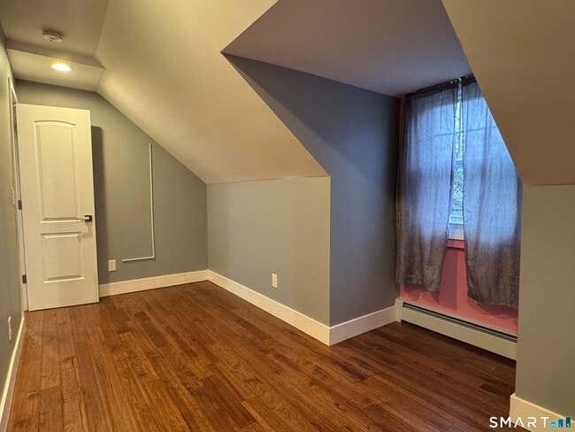 Building Photo - 49 Old Town Dr