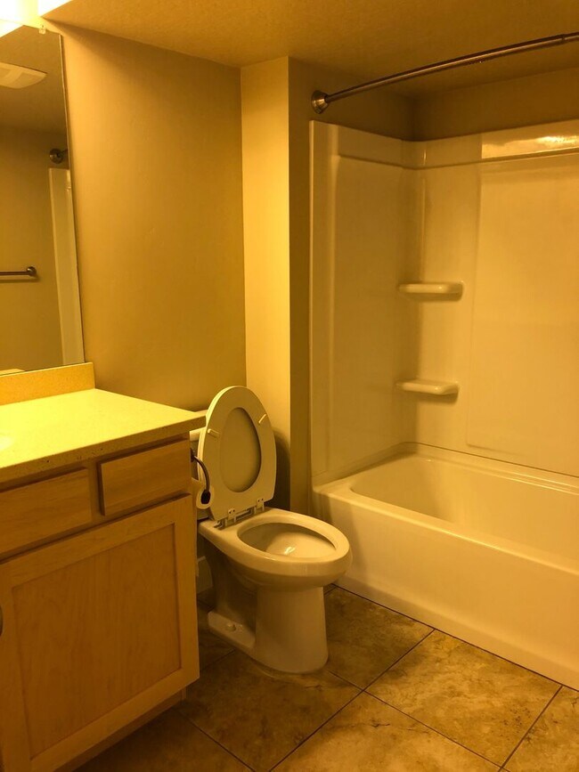 Building Photo - 3216 W Prairie Grass Dr
