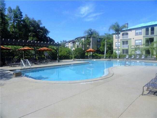 Building Photo - TEMPLE TERRACE: Second floor unit $1450 month. Gated Community! Convenient to USF