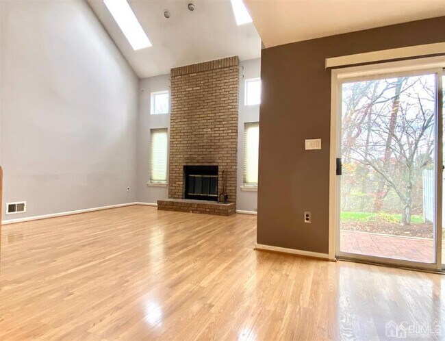 Building Photo - 104 Nathan Dr