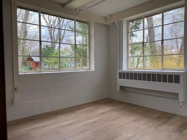 Building Photo - 1 Balfour St