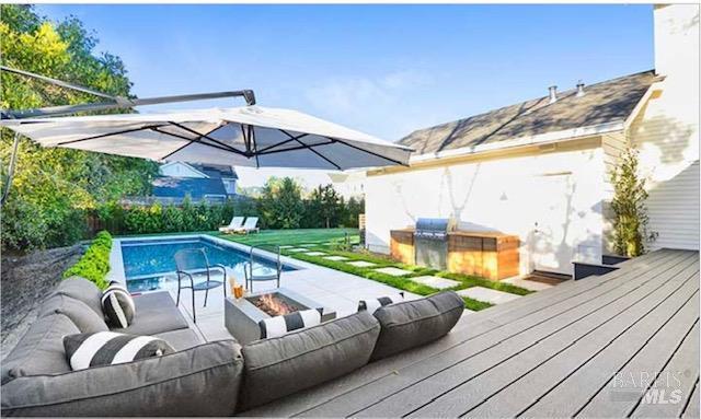 Building Photo - 230 Newcomb St