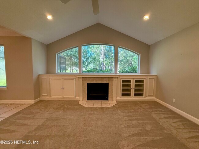 Building Photo - 2192 Salt Myrtle Ln
