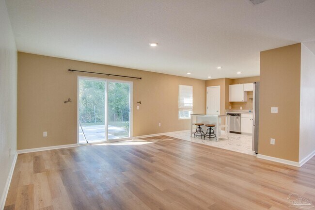 Building Photo - 7809 Maxton Rd