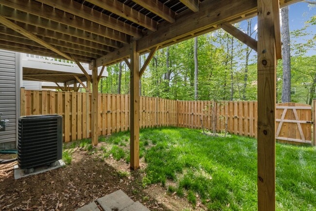 Building Photo - Lukas Park, Over 2000 Square Feet, Nearly New Build... Everything you want all in one! Come see f...
