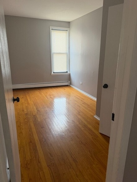 Building Photo - 10401 S Ewing Ave