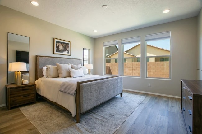 Building Photo - 6049 Nauman Dr