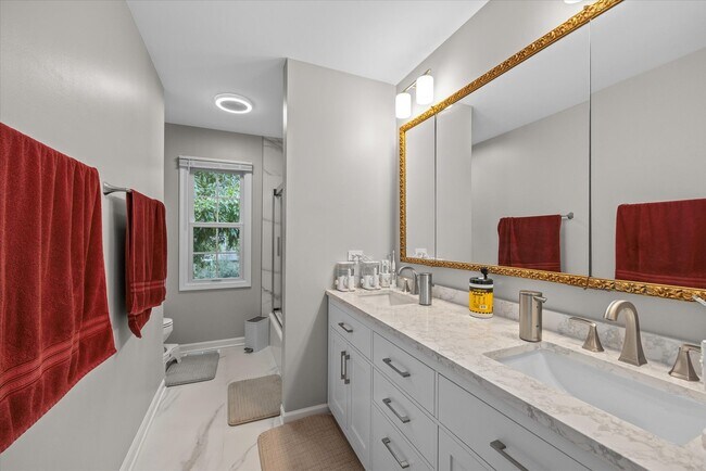 Building Photo - 2231 Remington Dr