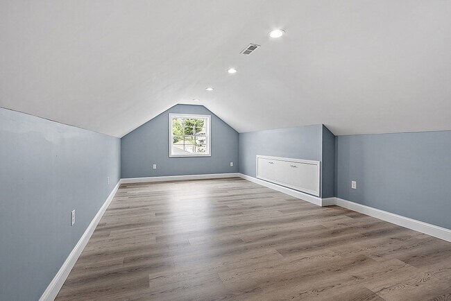 Building Photo - 53 Fenwood Rd