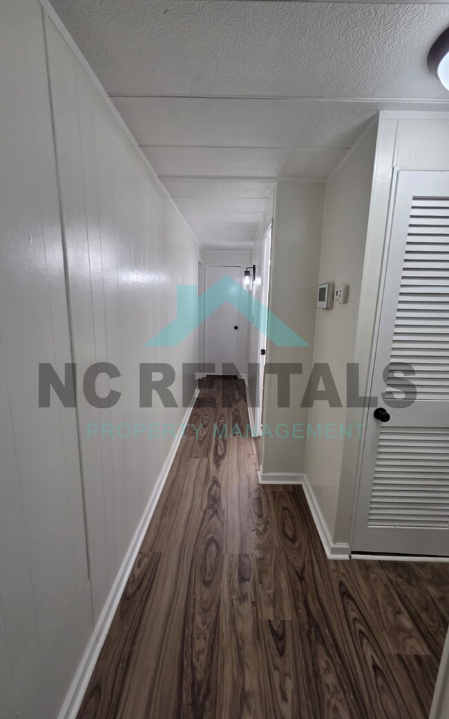 Building Photo - 7100 Tipton Dr