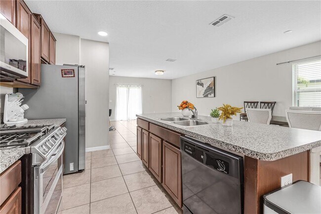 Building Photo - 5149 White Chicory Dr