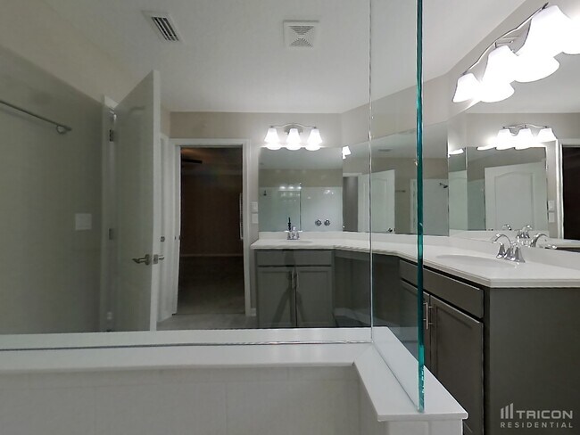 Building Photo - 12131 Rouen Cove Dr