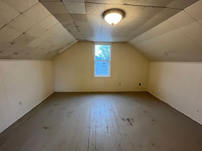 Building Photo - 3 Bed 1 Bath Single Family Home in Wausau