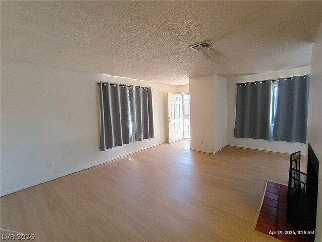 Building Photo - 6228 Ilanos Ln