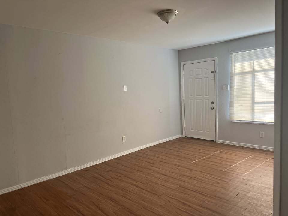 Building Photo - 2811 Rosedale St