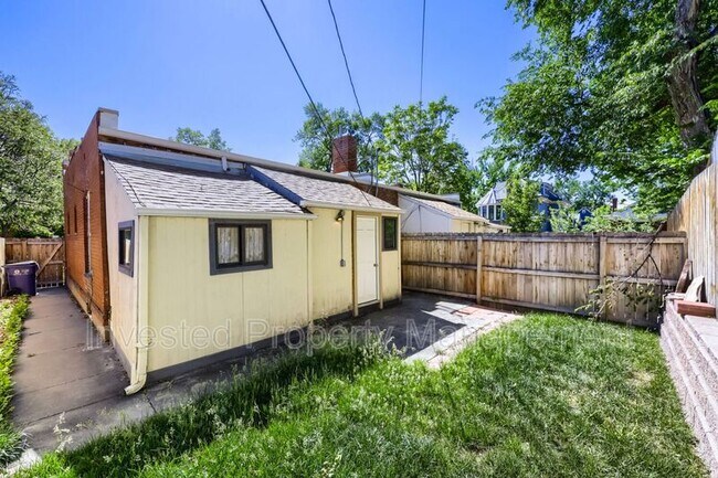 Building Photo - 3007 N Hooker St