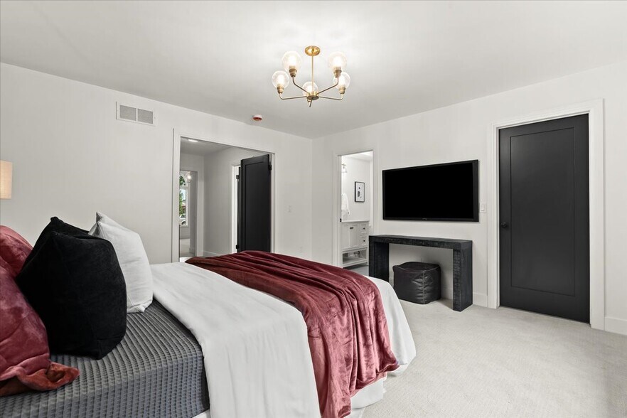 Building Photo - 40526 Woodside Dr