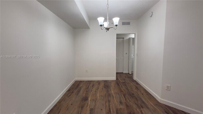 Building Photo - 2440 E Preserve Way