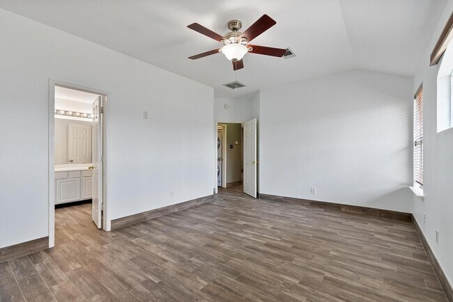 Building Photo - 10638 Desert Springs Cir