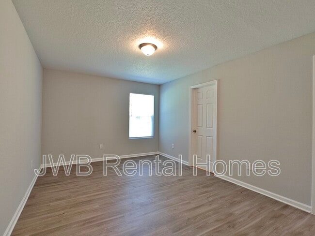 Building Photo - 8345 Nussbaum Dr