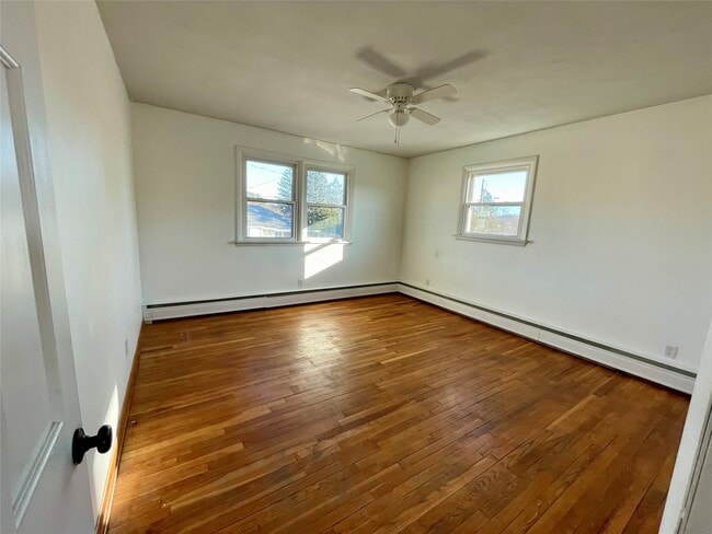 Building Photo - 705 N McKinley Ave