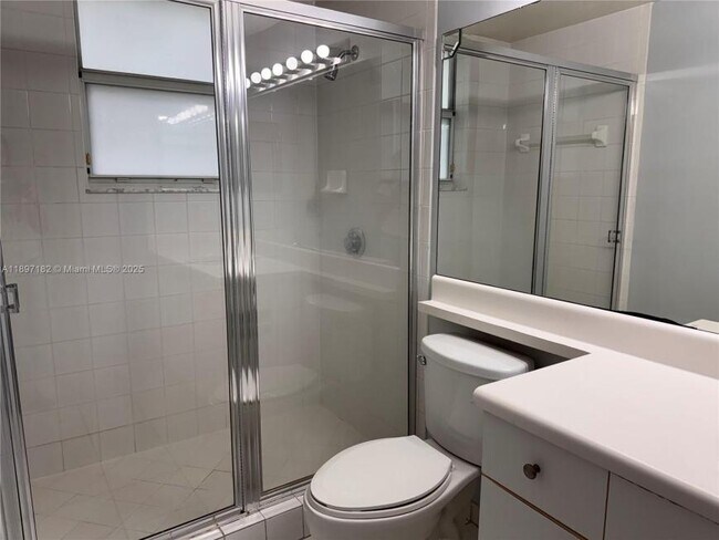 Building Photo - 3 bedroom in Miramar FL 33025