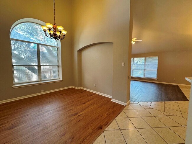 Building Photo - 5305 Tamango Way
