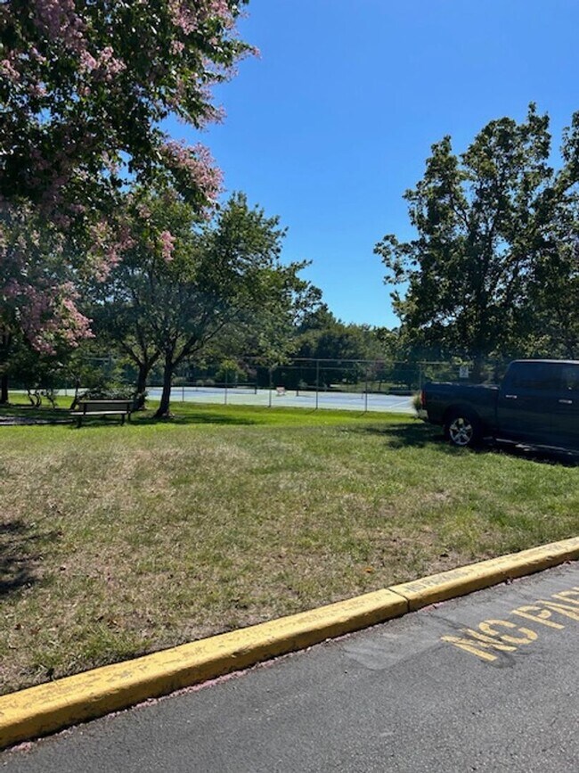 Building Photo - 1107 Soho Ct