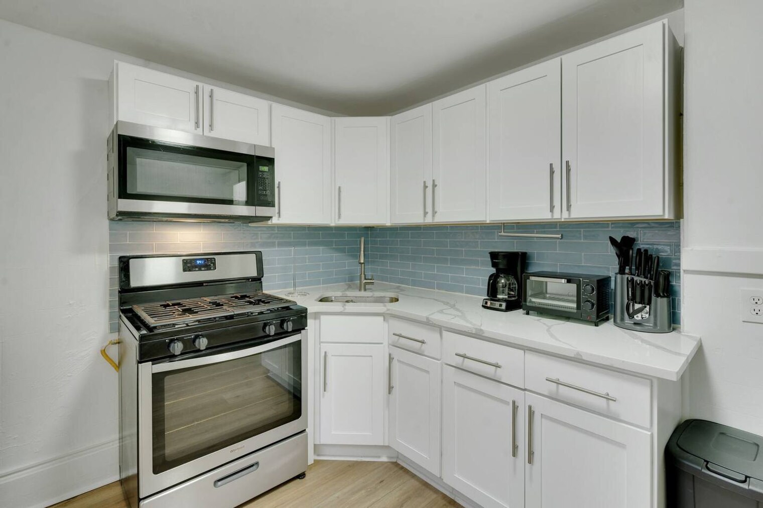 Building Photo - 250 Meigs St