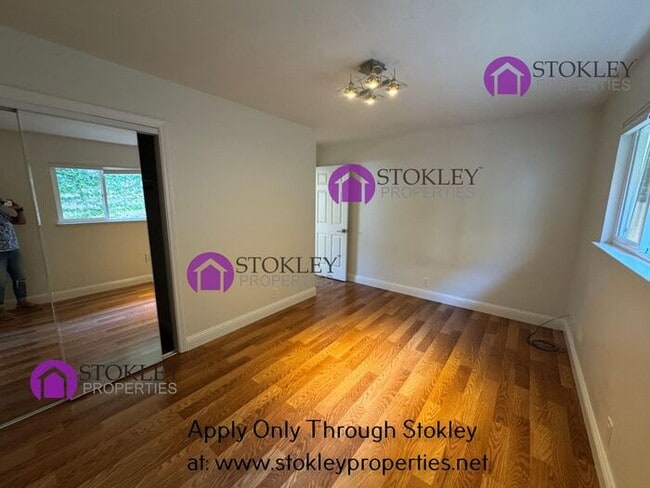 Building Photo - 626 Windsor St