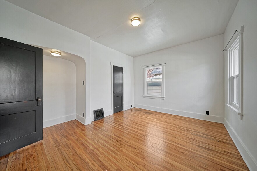 Building Photo - 3940 J St