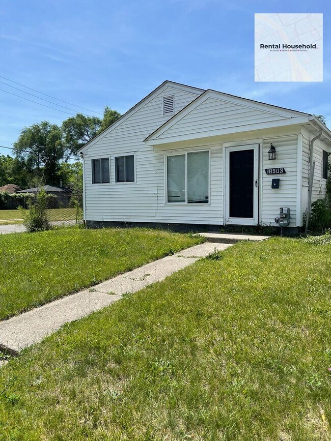 Building Photo - 18503 Riopelle St