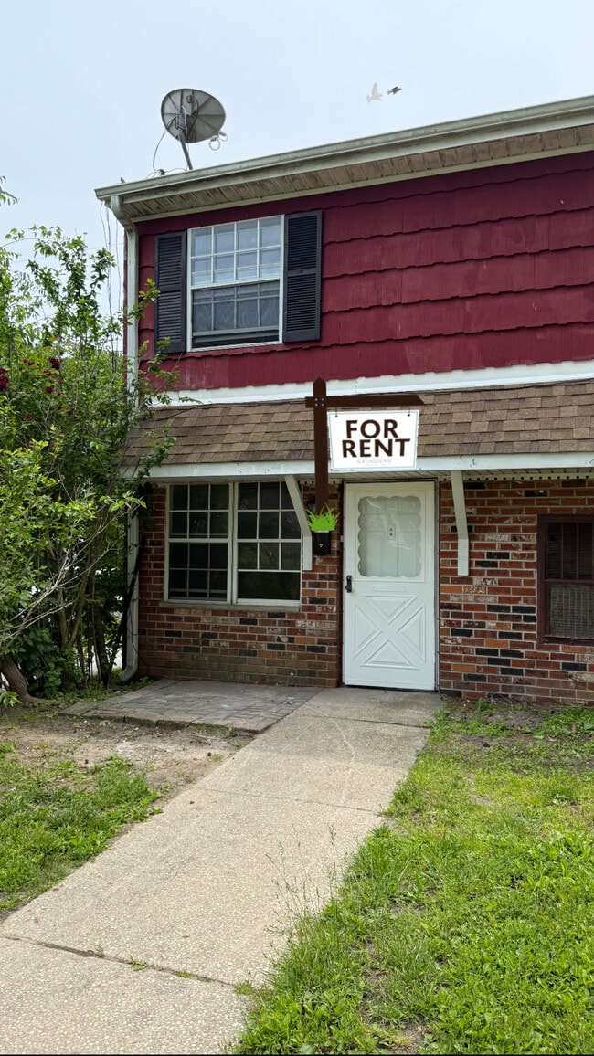 Primary Photo - 720 S New Rd