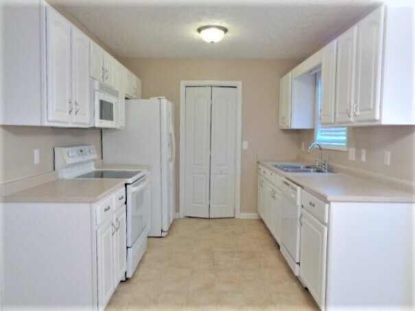 Building Photo - 2763 Ridgepole Dr