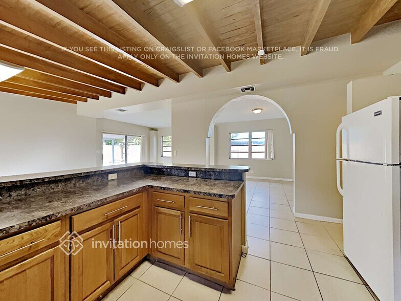 Building Photo - 3137 SW 15th Ct