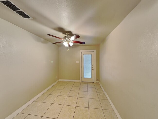 Building Photo - 3932 Locke Ave
