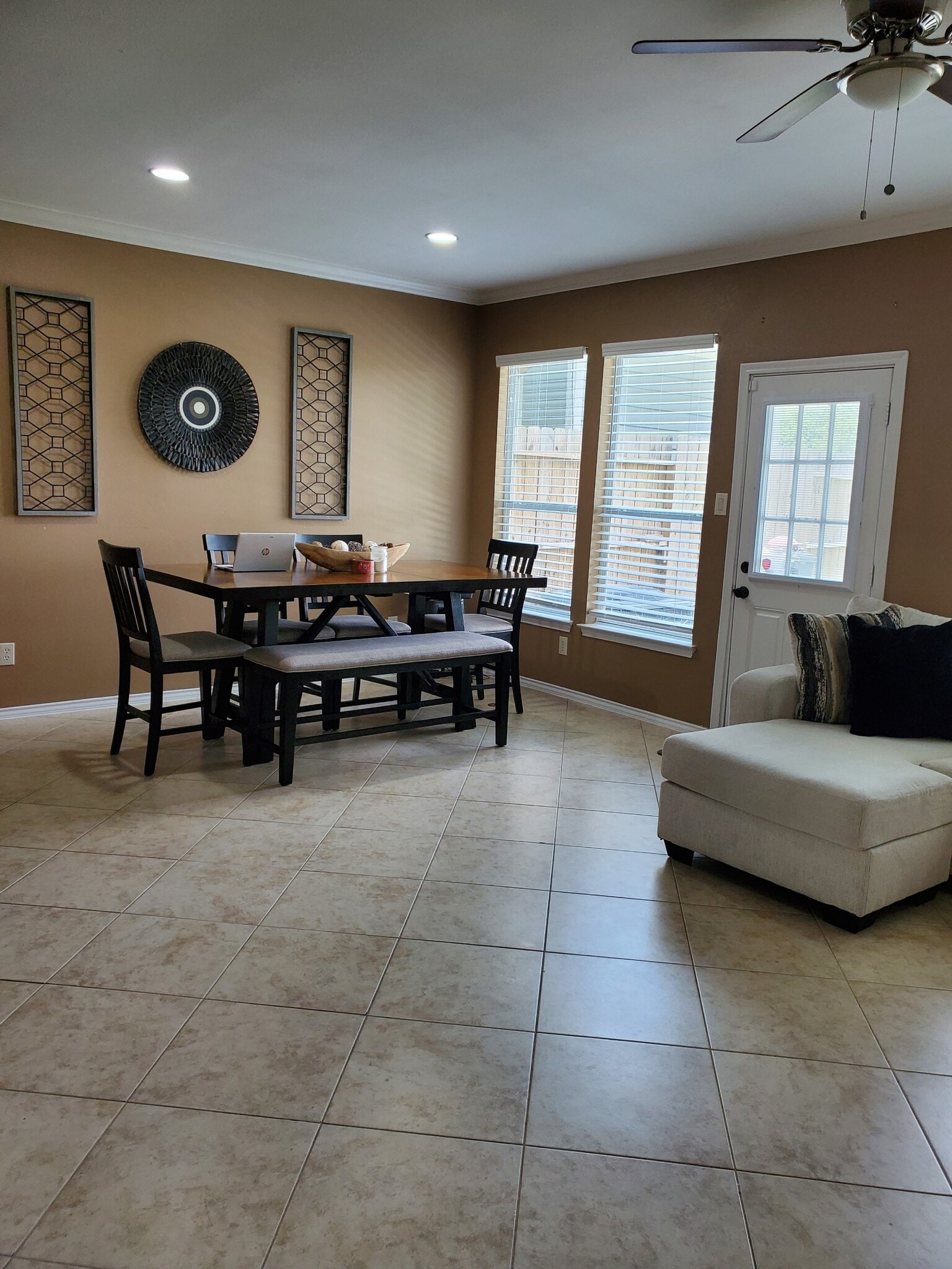 Building Photo - 6811 Independence Blvd