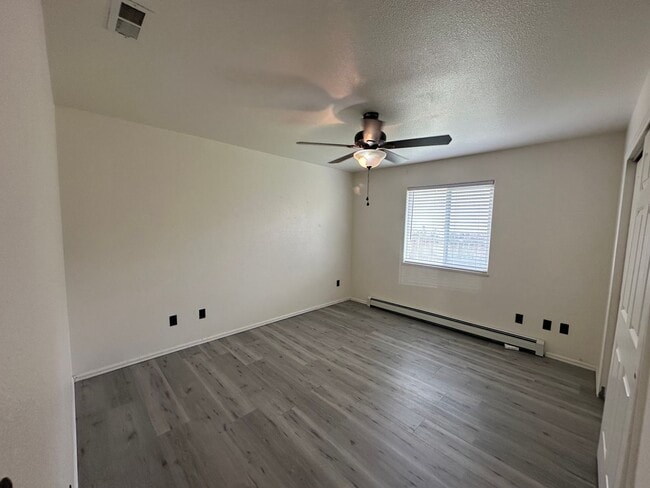 Building Photo - Residential Living