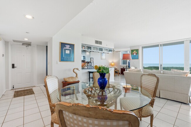 Building Photo - 6101 Pelican Bay Blvd